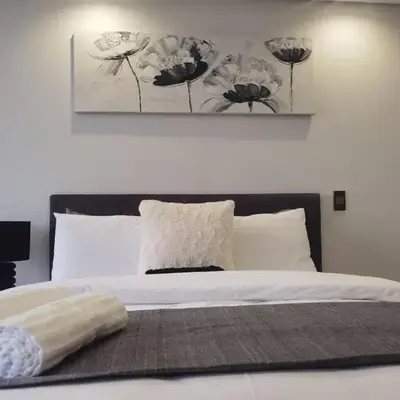 Ellipse Luxurious Tamarind Red Studio Experience