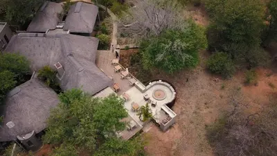 an overhead view of a house with a backyard at Unembeza Boutique Lodge & Spa in Hoedspruit