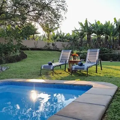 Poinsettia family Cottage