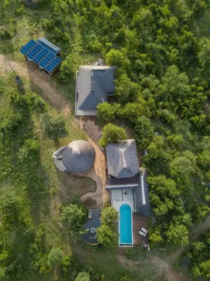 an overhead view of a house in the woods at Lengau Lodge in Grietjie Nature Reserve
