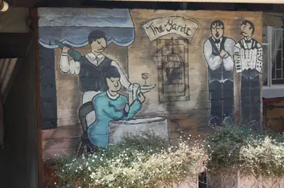 a mural on the side of a building at The Yardt Guest House in Trichardt