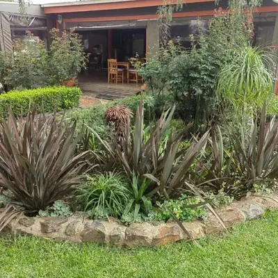 Sibahlenomhlambi Guesthouse