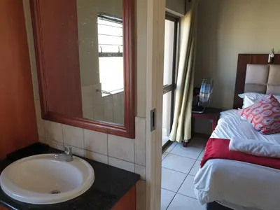 Gallery image of Grosvenor Apartments in Pretoria