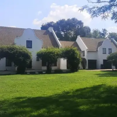 Rural feeling Self Catering Next door to Sandton