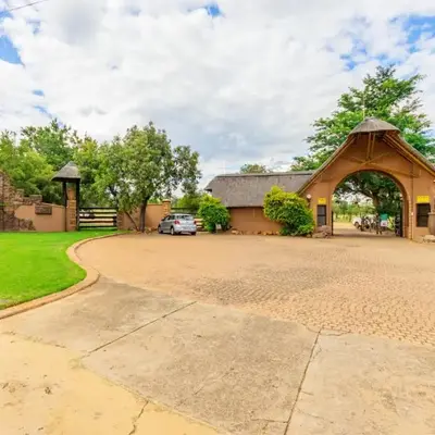 Waterberg House at Zebula 8 adults and 4 kids