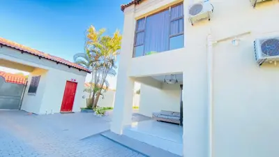 Gallery image of House of Sollys Guesthouse in Manamane