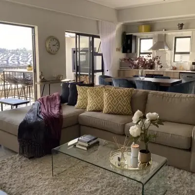 Spectacular 2 bedroom Penthouse Apartment