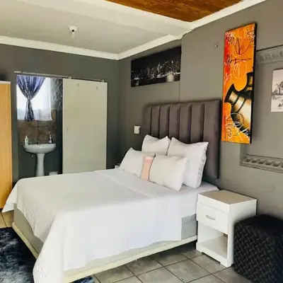 Mighty7 Guesthouse