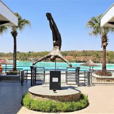 Crystal lagoon View 3Bed Apartment