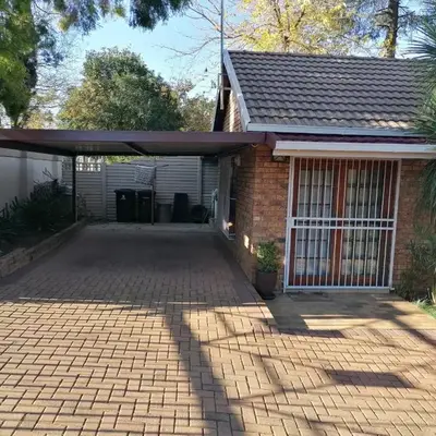 Inviting 3-Bed House in Kempton Park