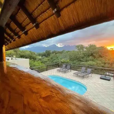Amazing mountain views! Solar powered!