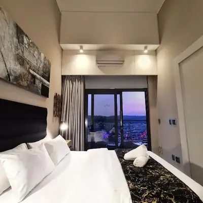 Top Floor Penthouse - Overlooking Times Square Casino