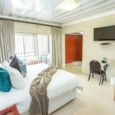 Zoe BnB