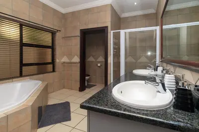 Gallery image of Lakeview@Pecanwood in Hartbeespoort
