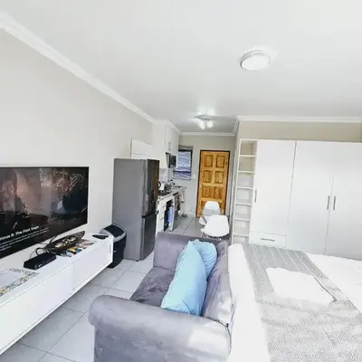 Quantum Heights - Studio Apartment - 2 nights minimum booking